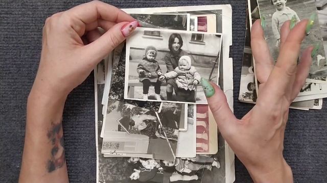 АСМР моё детство, рассматриваю фотографии, близкий шепот • ASMR старые фото, звуки рта смотреть онлайн