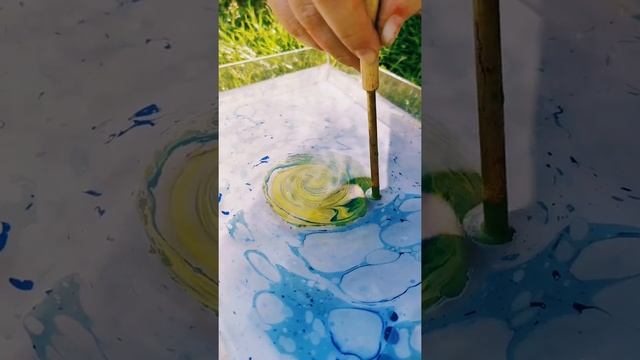 Интуитивное рисование на воде у воды смотреть онлайн