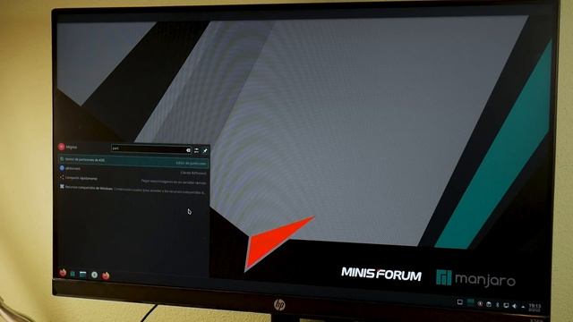 ¿Vale la Pena un MINI PC? (Con Linux) - Poniéndolo a Prueba | Minisforum UM700 смотреть онлайн