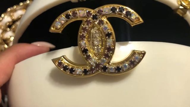 Chanel VIP gift bag, pearl bag from Dubai Shopping Event смотреть онлайн