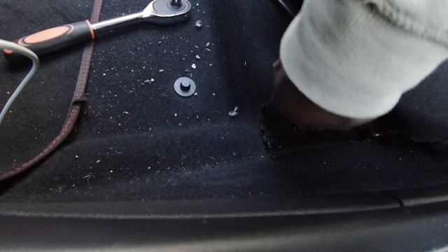 I FIXED THE ENGINE MANAGEMENT LIGHT AND TRIED TO FIX THE SEAT | CORSA E 2016 смотреть онлайн