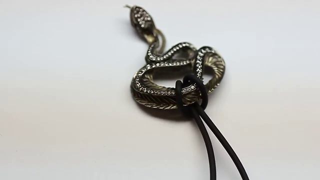 золотая подвеска-змея Golden pendant-snake смотреть онлайн