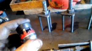 вытащил стакан форсунки ямз 238 получилось все хорошо. 38