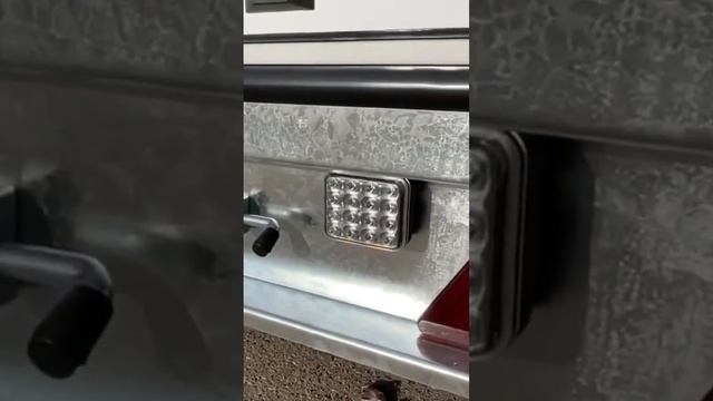 Какая светотехника на легковом коммерческом двухосном прицепе МЗСА 832253? ЦЛП АРИВА смотреть онлайн