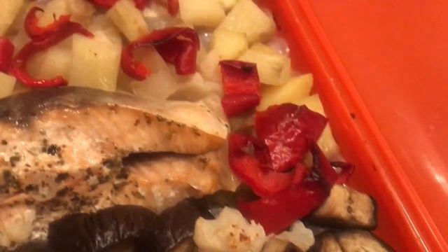 Рецепт овощей с рыбой запечённые в силиконовом конверте в духовке смотреть онлайн