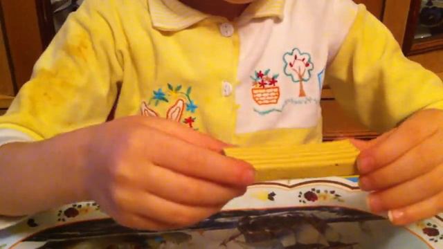 Лепим из пластилина луковку, картофель фри, горошек в стручке и вкусную яичницу! смотреть онлайн