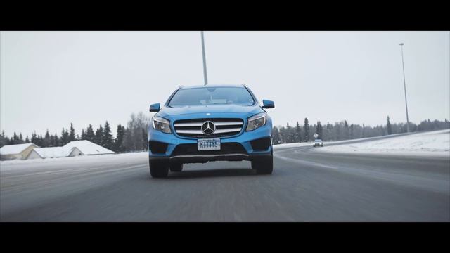 Mercedes GLA 250 | South Seas Blue Metallic | 4K смотреть онлайн