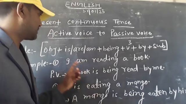 Present continuous tense/Active voice to Passive voice смотреть онлайн