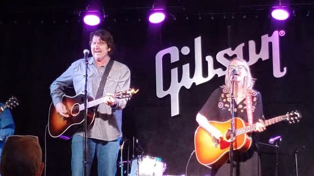 Bruce Robison/Kelly Willis Singing 