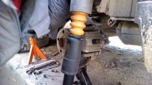 замена амортизаторов стоек пассат B5/Passat B5