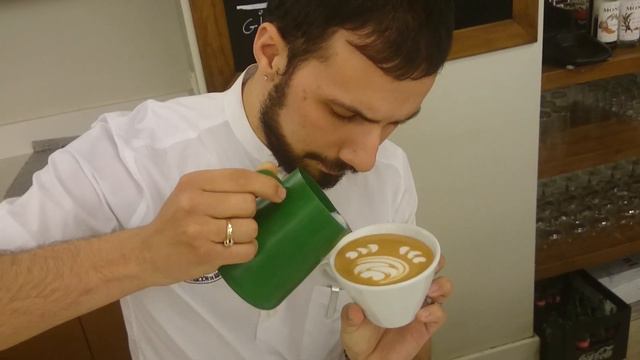 DESERT ROSE Hector Barista смотреть онлайн