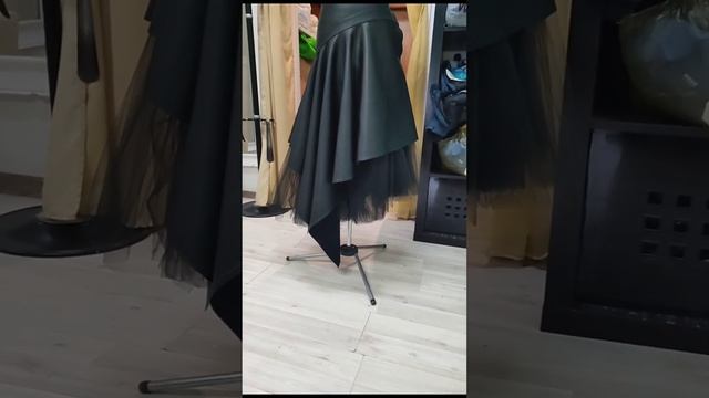 Стильная юбка из экокожи. Пошив юбки в Москве. смотреть онлайн