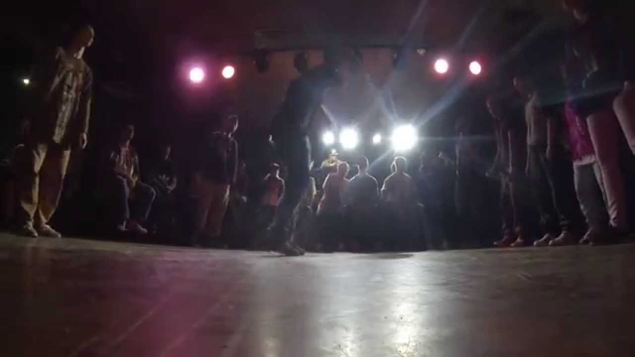 Lex Up & Smooth Vs Amma &Anya (1|8 TopRock & Footwork 'BREAK THA NIGHT' Spb 2014)