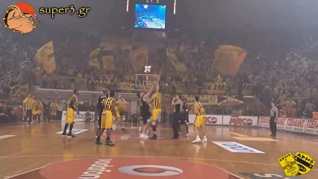 Basketball Fans And Atmosphere USA Vs Europe