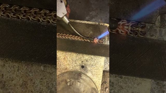 Этап в изготовлении цепочки плетения «рамзес» смотреть онлайн