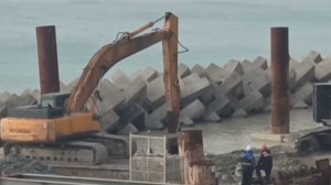 СТРОЙКА ЯХТЕННОЙ МАРИНЫ В ДИВНОМОРСКЕ НА ПЛЯЖЕ ФАКЕЛ