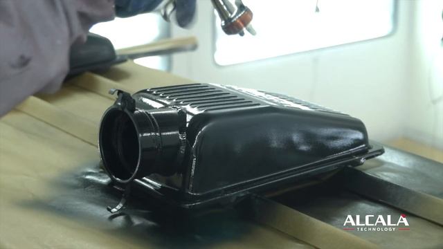 Restoring the Ferrari F355 GTS with Alcalà Technology смотреть онлайн