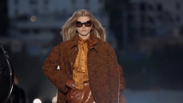 Versace Fall Winter 2023 смотреть онлайн