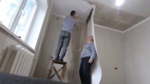 Как поклеить виниловые обои на потолок своими руками , просто поклеить