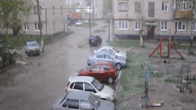 Первая майская гроза и ГРАД в Тейкове смотреть онлайн