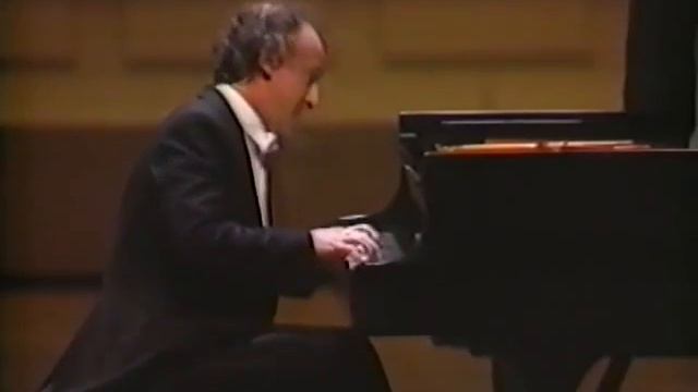 Beethoven - Piano Sonata No. 26 "Les Adieux" (Pollini) смотреть онлайн