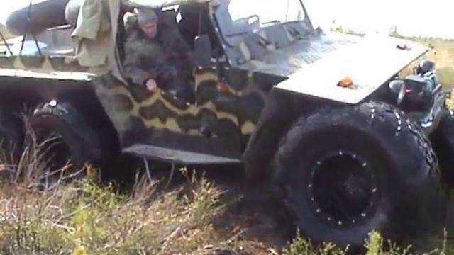 По болотам с полной загрузкой на вездеходе ХИЩНИК смотреть онлайн