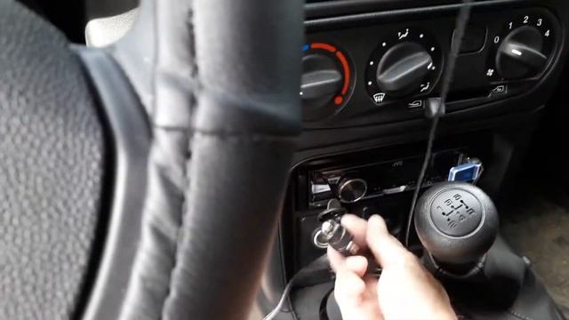 Шеви Нива. Первая поломка )) не работает розетка. Пробег 3 т.км. Самара Лада Шеви помогли советом. смотреть онлайн