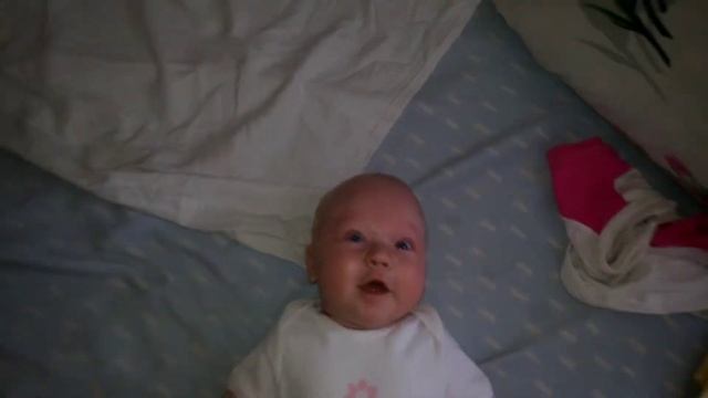 малышка смеется .ржач смотреть онлайн