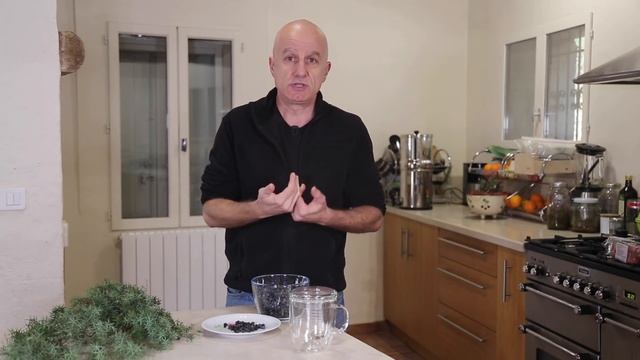 Genévrier et genièvre (Juniperus communis) : digestion, cystites, bronchites смотреть онлайн