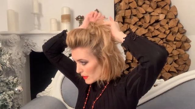 Собранная прическа самой себе на короткие волосы