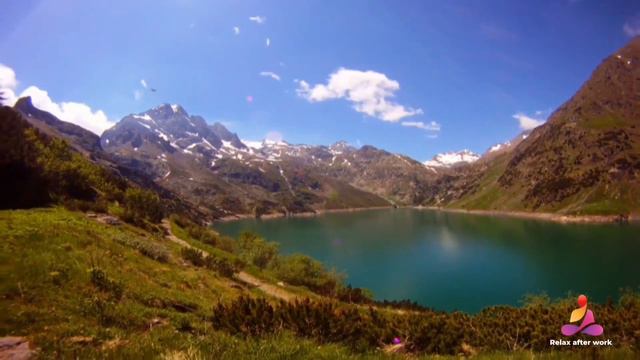 Уеденение в горах. Пение птиц смотреть онлайн
