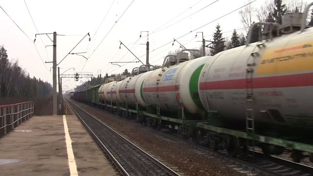 Электровоз ВЛ11-042/041Б с грузовым поездом (Canon Legria) смотреть онлайн