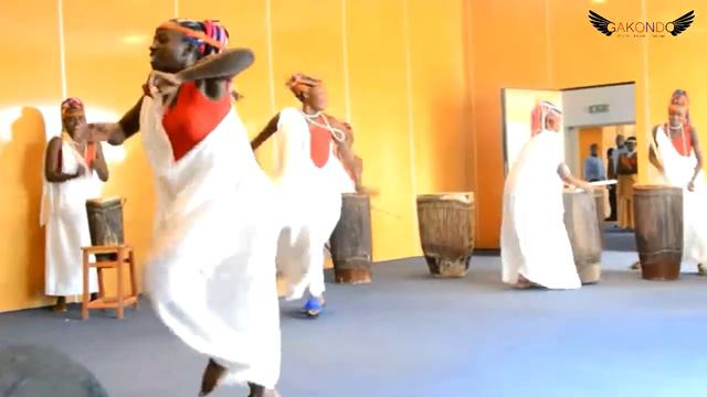 Rwandan traditionl Drum ingomanshya смотреть онлайн