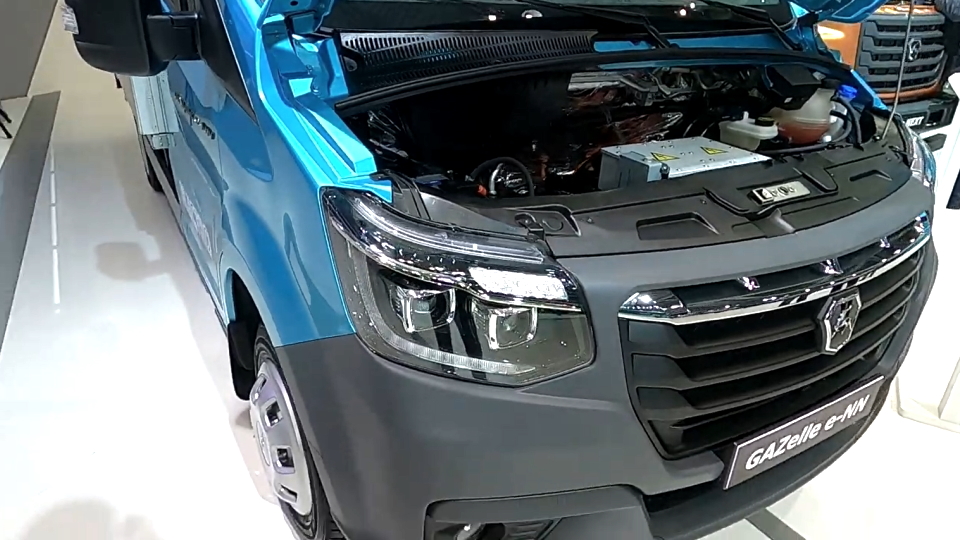 Полностью электрическая ГАЗель. Новая GAZelle E-NN на электротяге. Рассматриваем со всех сторон