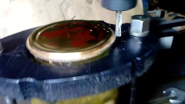 Фрезером 676-М ЧПУ открываем банку с огурцами. смотреть онлайн