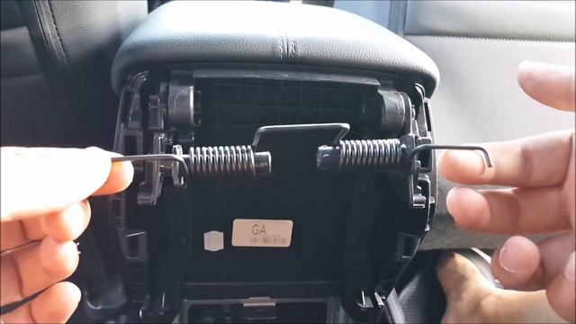 Tutorial: Honda Accord Center Console Armrest Removal and Installation смотреть онлайн