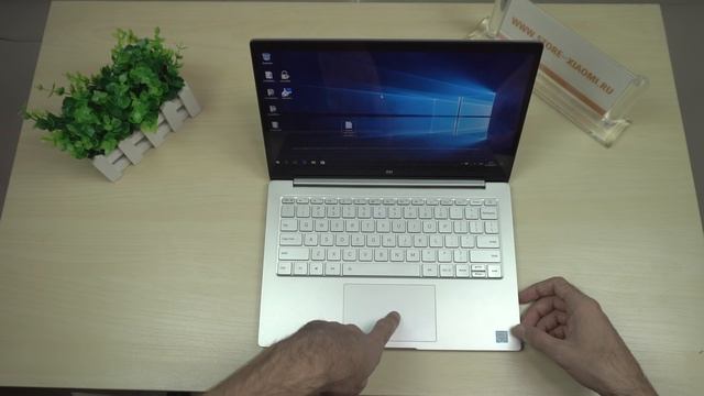 Обзор Xiaomi Mi Notebook Air 13.3"- часть 1 смотреть онлайн