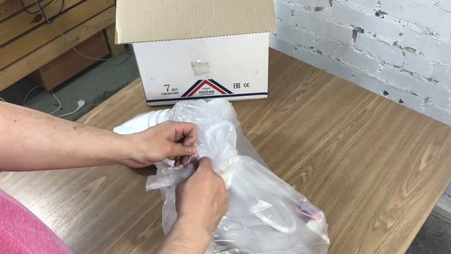 Обзор люстры потолочной ПЕТРАСВЕТ S1038-3 в стиле ковка. 7 лет гарантии. Не требует сборки. смотреть онлайн