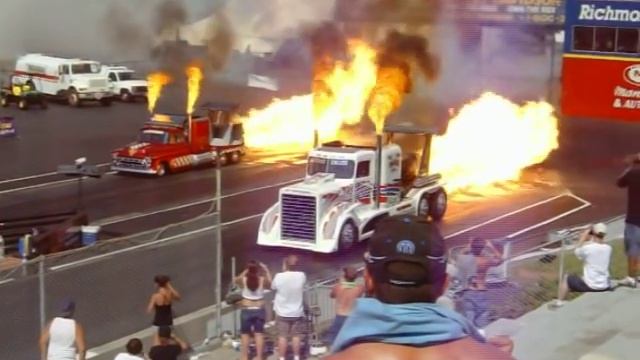 Jet Engine Truck Race смотреть онлайн
