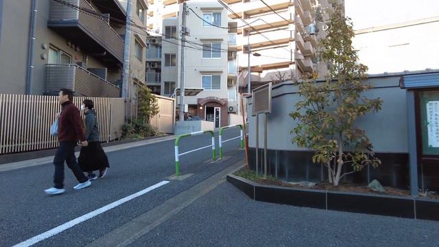 Tokyo Edogawabashi Alley Walk [4K] смотреть онлайн