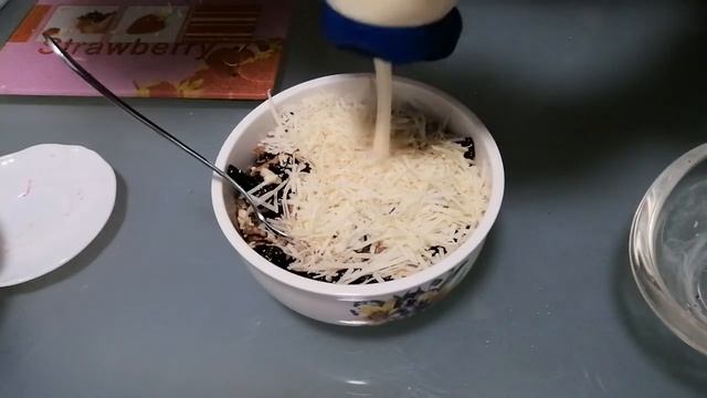 Салат из свеклы, чернослива, сыра, че нока. смотреть онлайн