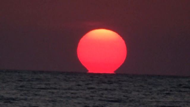 Закат солнца на Чёрное море смотреть онлайн