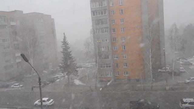 Зима отступать не хочет)) (10 мая 2016 год) смотреть онлайн
