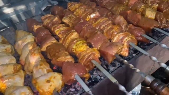 Гости в восторге!!! Ресторан "Белый Амур Арсен Дали". Готовим рыбу в Помпейской печи! смотреть онлайн
