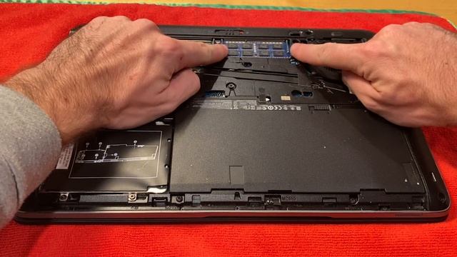 Tutorial: How to upgrade the ram on your HP Elitebook to 16GB 830/840/850 смотреть онлайн