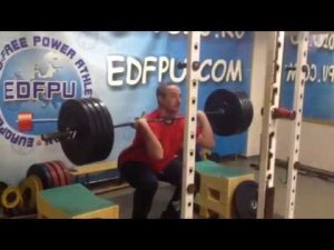 На грудь с плинтов. Спортстудия Георгия Зобача