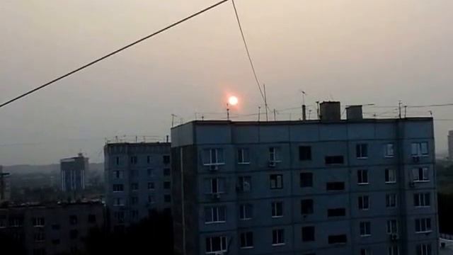 Солнце вечером в городе смотреть онлайн