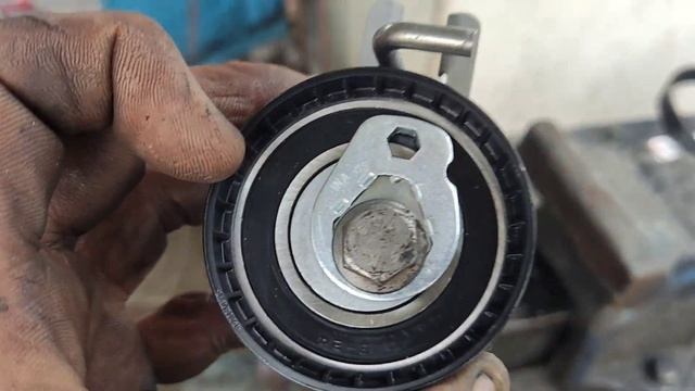 Ford Fiesta Timing belt water pump change work(@skilledmechanictamil) смотреть онлайн