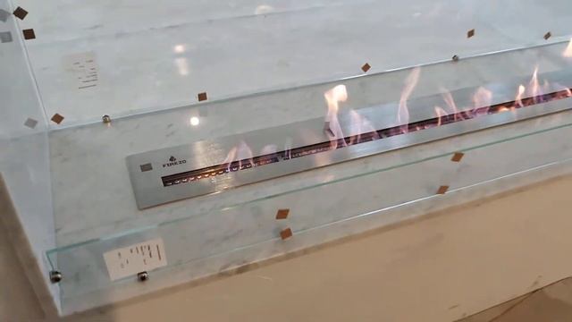 Установка сквозного биокамина Firezo в мраморной облицовке из магазина Биокамин.рф смотреть онлайн