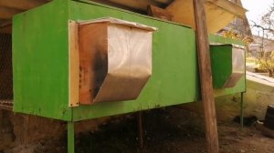 Кормушка для кроликов под комбикорм.